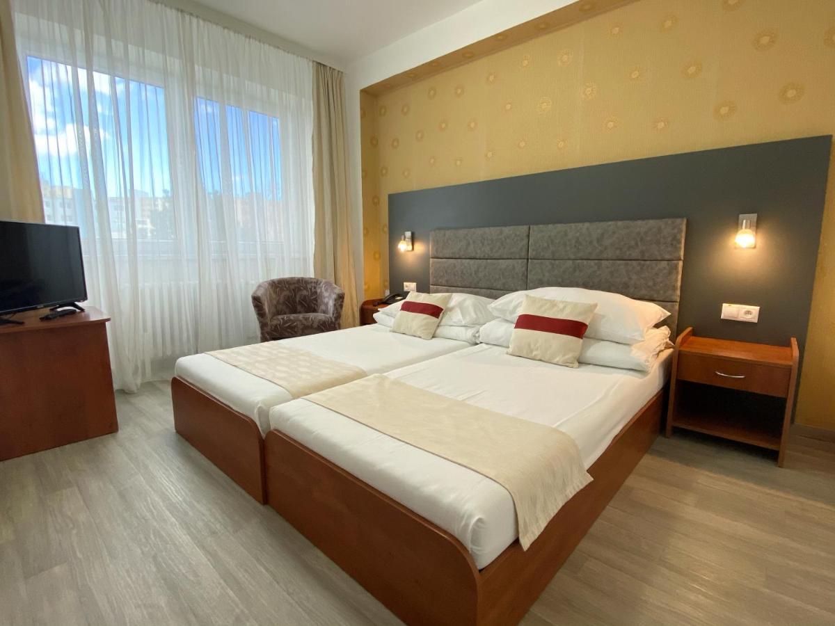 Hotel Barónka Bratislava Bagian luar foto